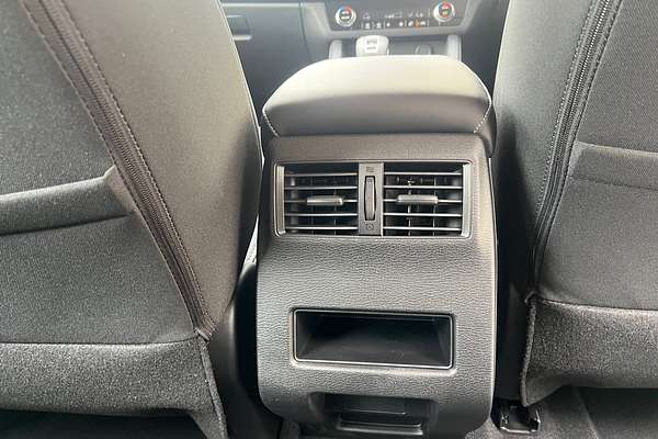 2024 Mitsubishi Outlander ES ZM