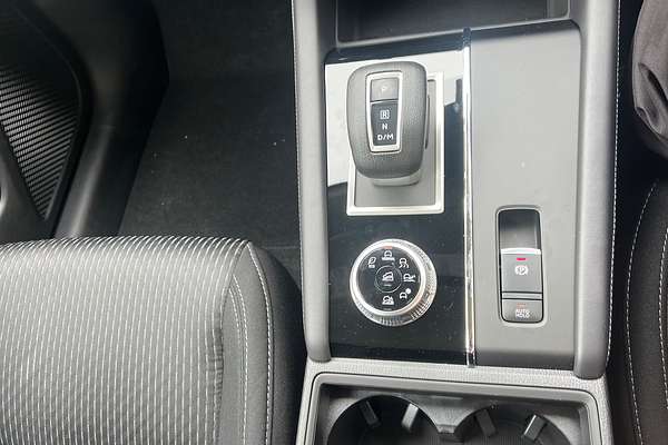 2024 Mitsubishi Outlander ES ZM