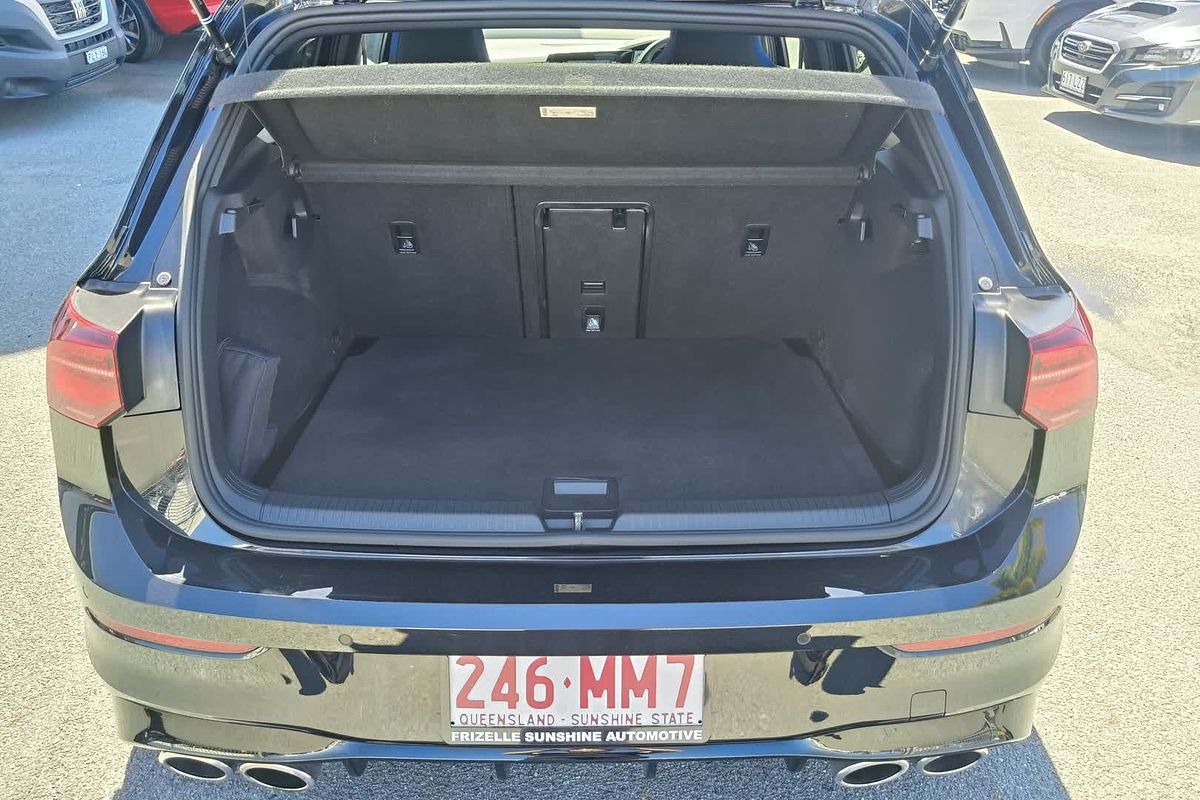 2022 Volkswagen Golf R 8