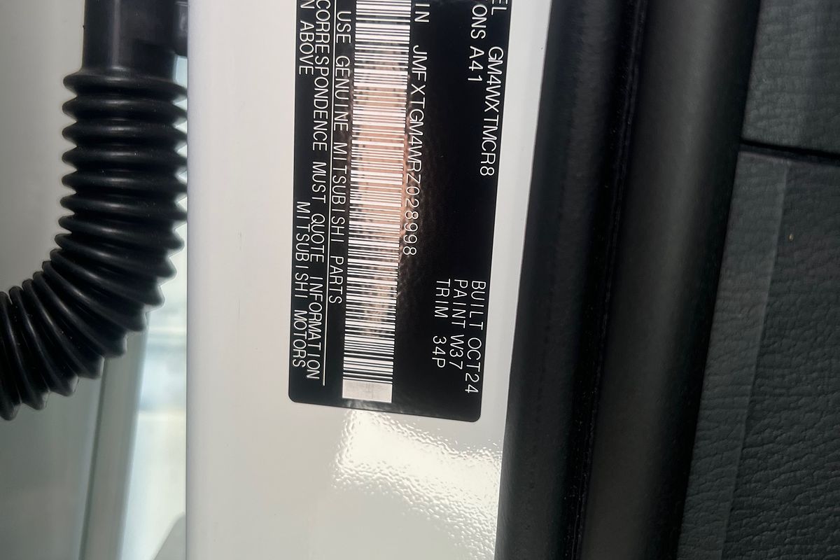 2024 Mitsubishi Outlander ES ZM