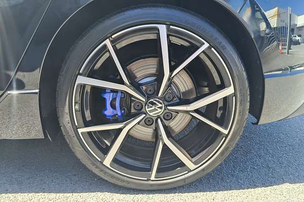 2022 Volkswagen Golf R 8