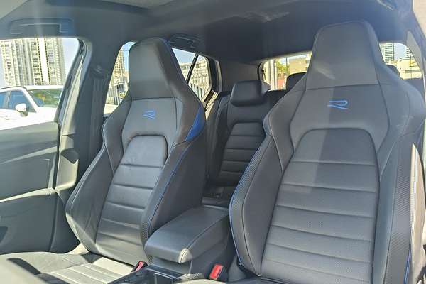 2022 Volkswagen Golf R 8