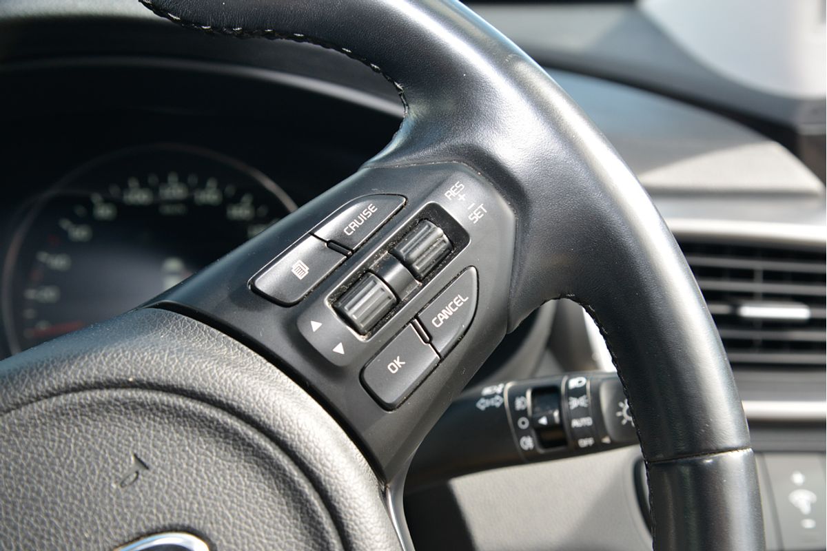 2016 Kia Sorento SLi UM