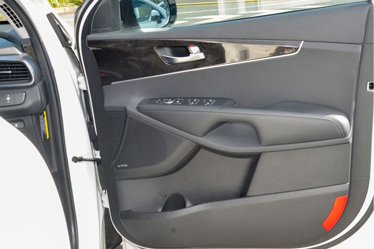 2016 Kia Sorento SLi UM