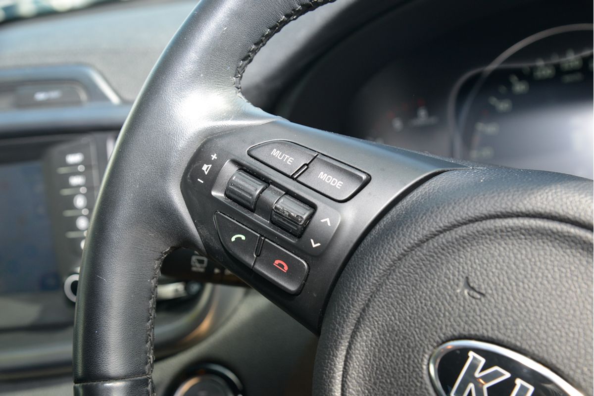 2016 Kia Sorento SLi UM