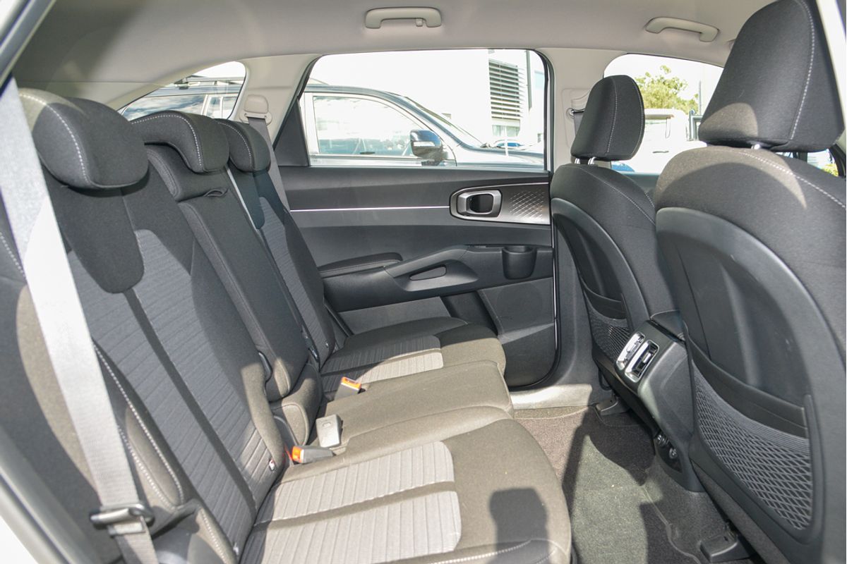 2022 Kia Sorento S MQ4