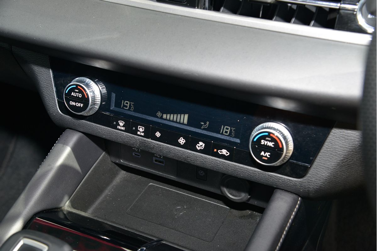 2023 Mitsubishi Outlander LS ZM