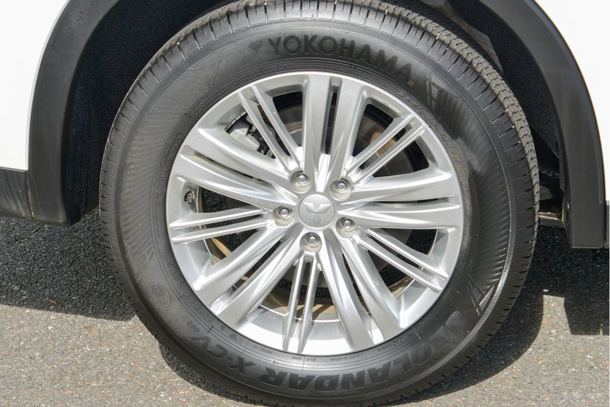 2023 Mitsubishi Outlander LS ZM