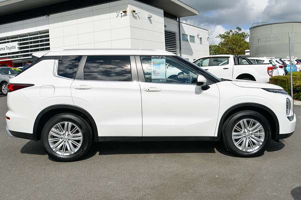 2023 Mitsubishi Outlander LS ZM