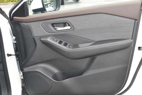 2024 Nissan X-TRAIL ST T33