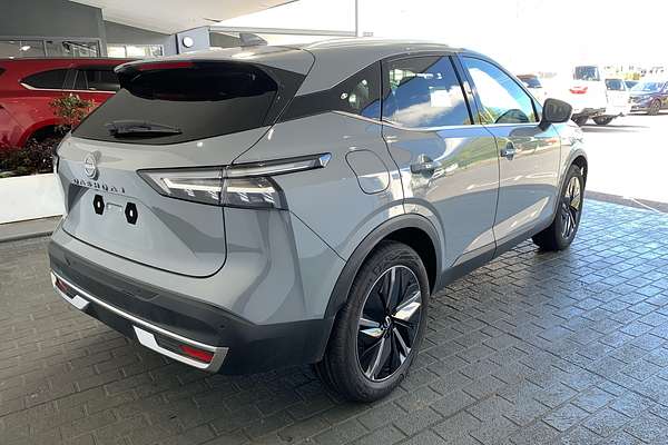 2025 Nissan QASHQAI Ti J12