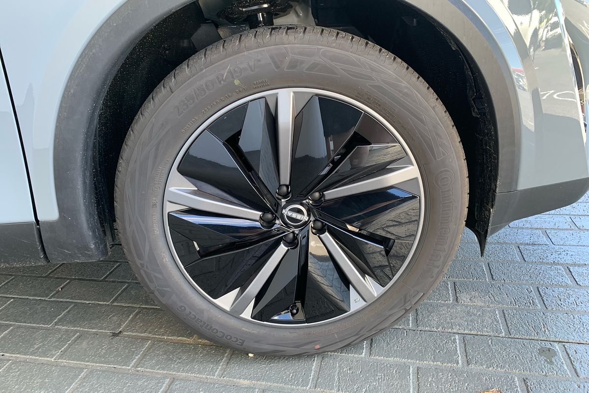 2025 Nissan QASHQAI Ti J12