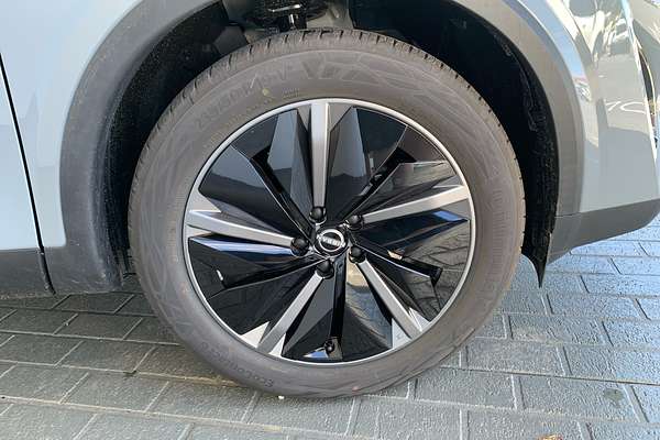 2025 Nissan QASHQAI Ti J12