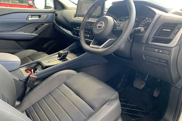 2024 Nissan QASHQAI ST-L J12