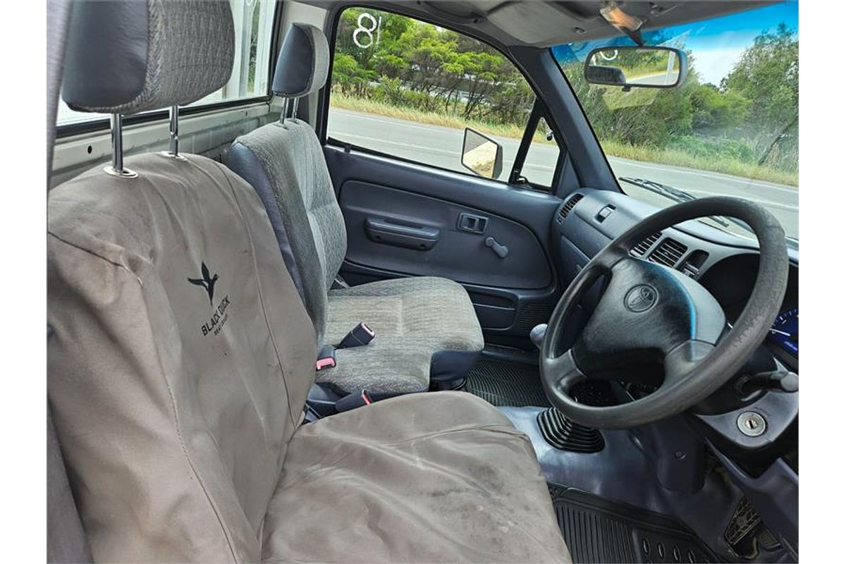 2003 Toyota Hilux RZN149R Rear Wheel Drive