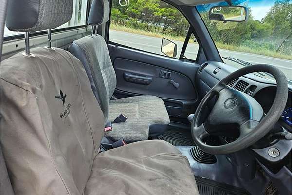 2003 Toyota Hilux RZN149R Rear Wheel Drive