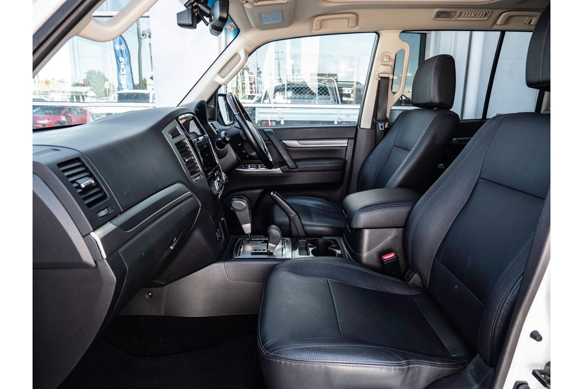 2018 Mitsubishi Pajero Exceed NX
