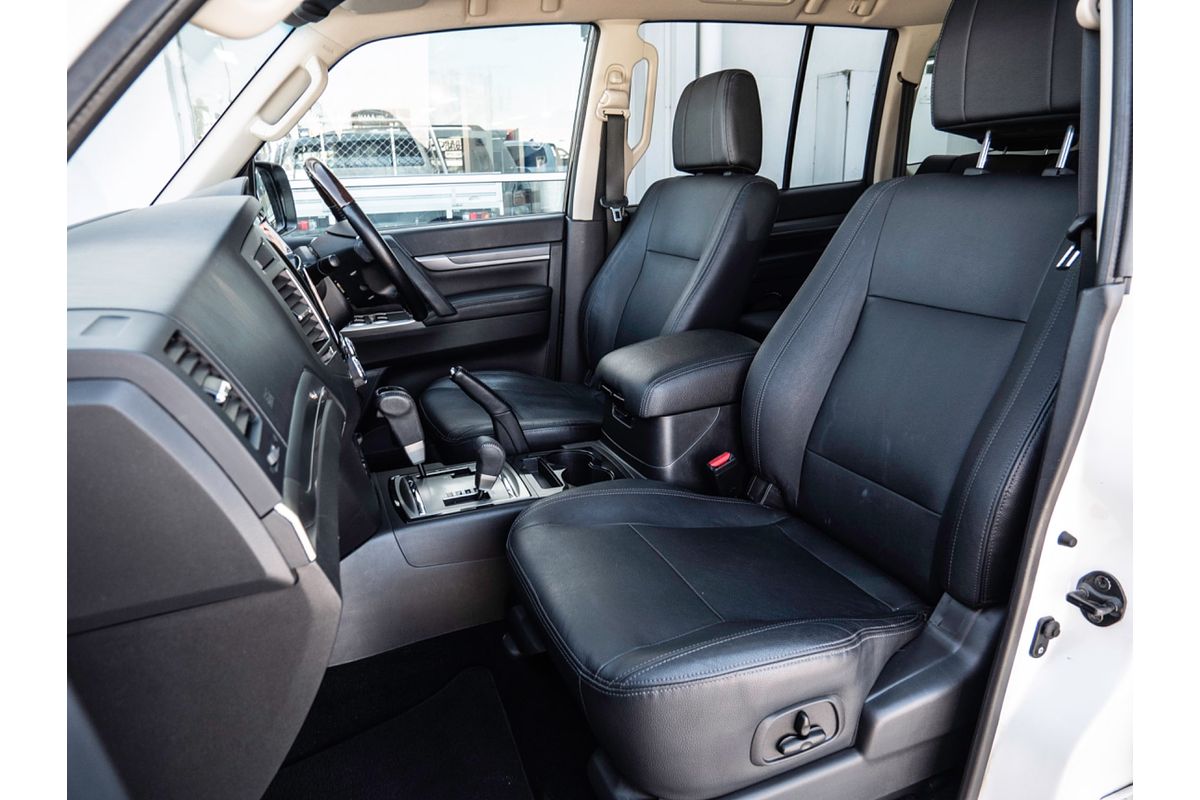 2018 Mitsubishi Pajero Exceed NX