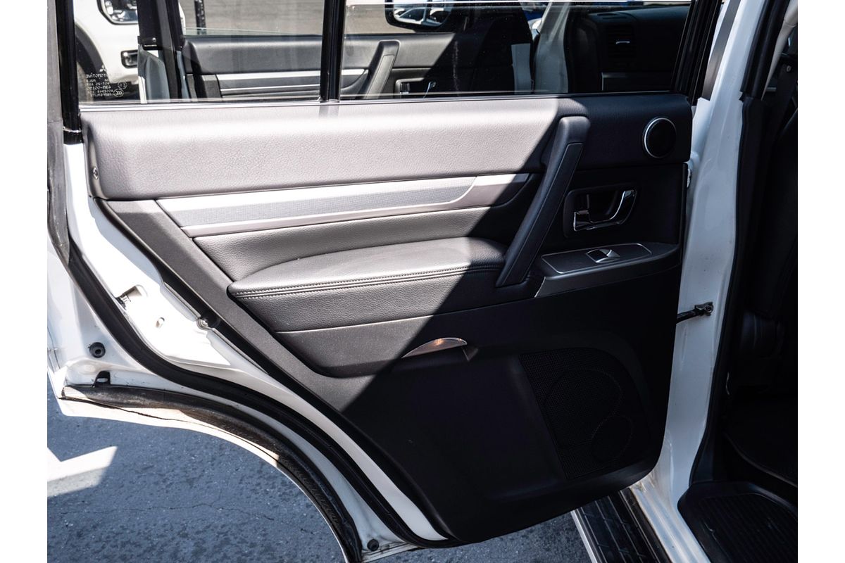 2018 Mitsubishi Pajero Exceed NX