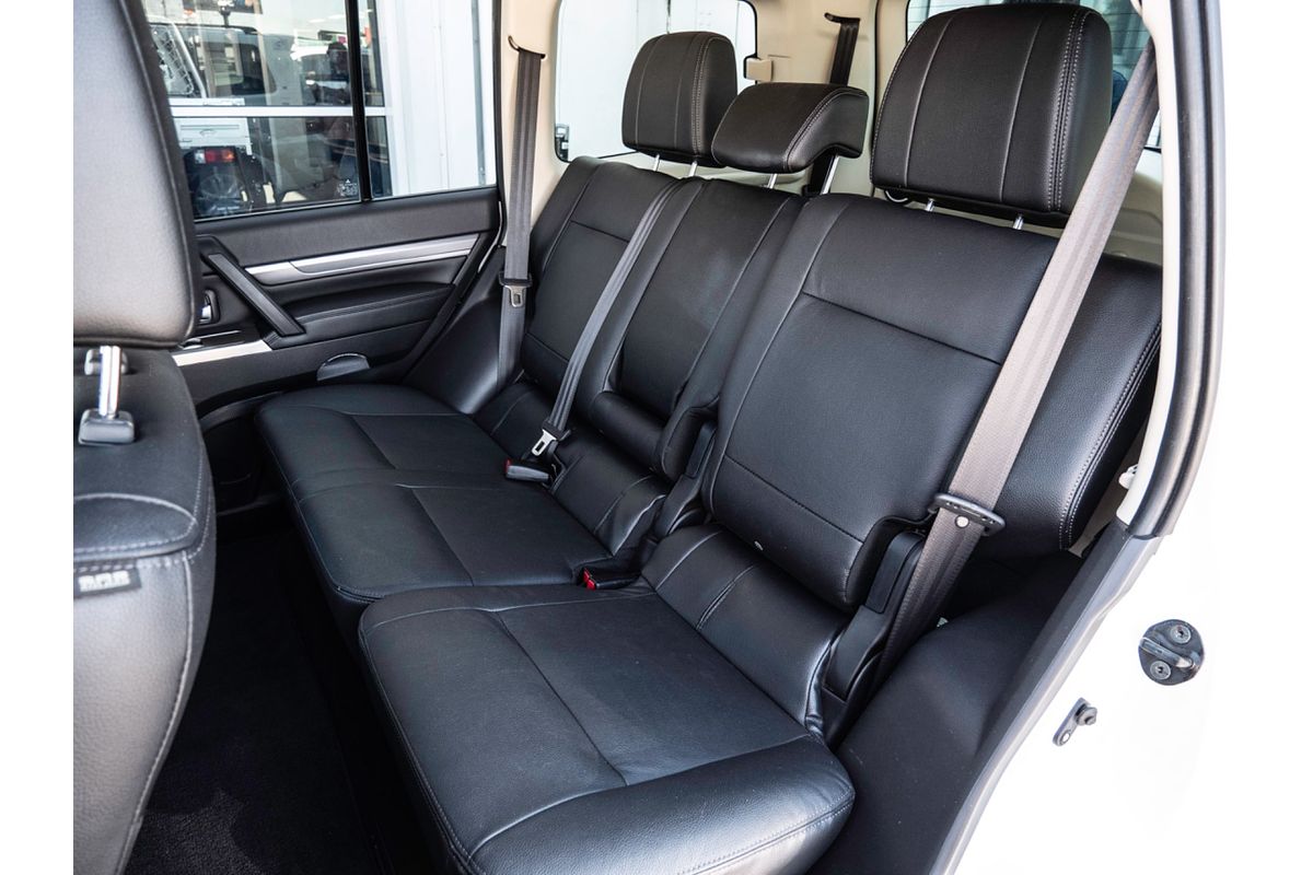 2018 Mitsubishi Pajero Exceed NX