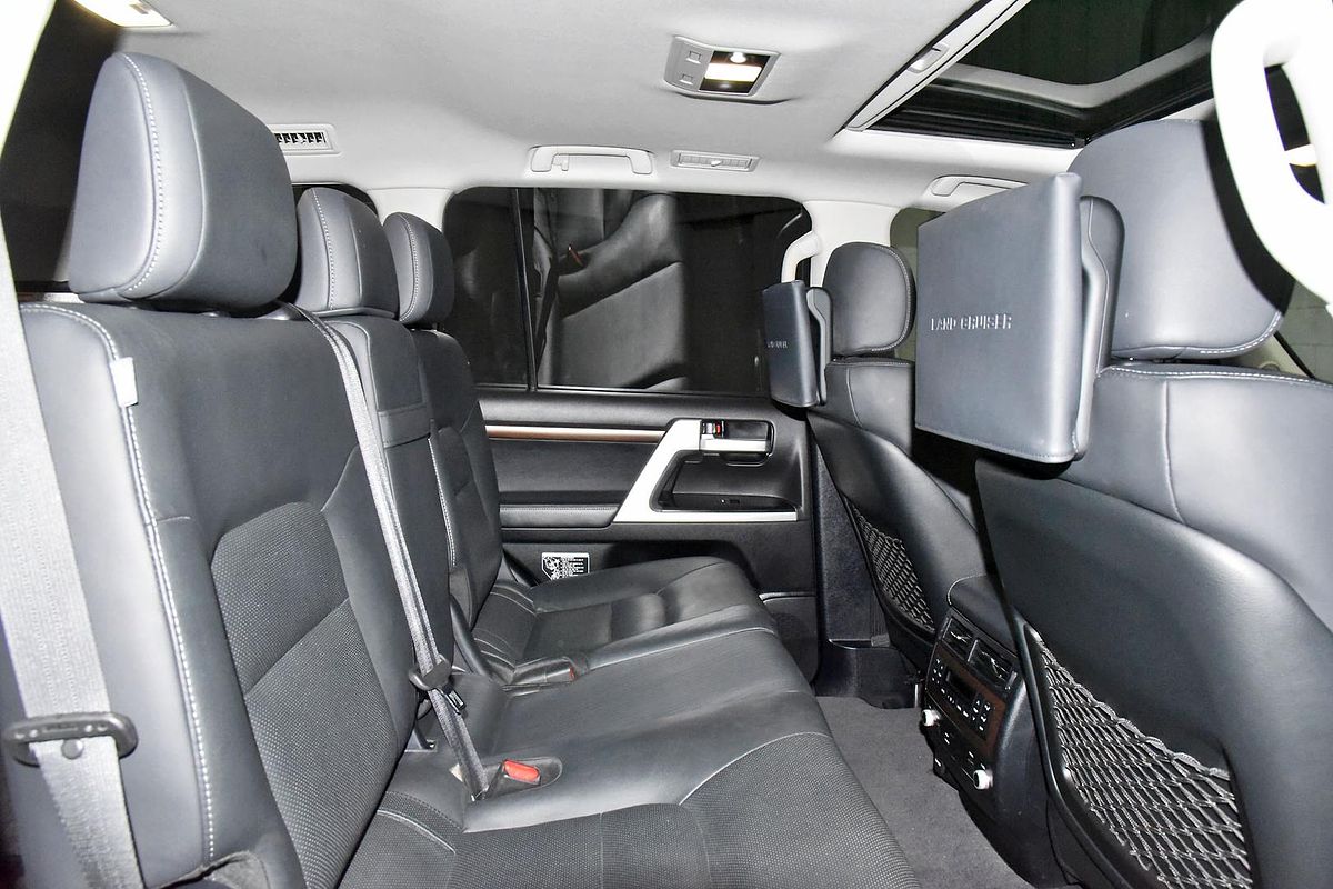 2019 Toyota Landcruiser Sahara VDJ200R