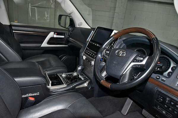 2019 Toyota Landcruiser Sahara VDJ200R