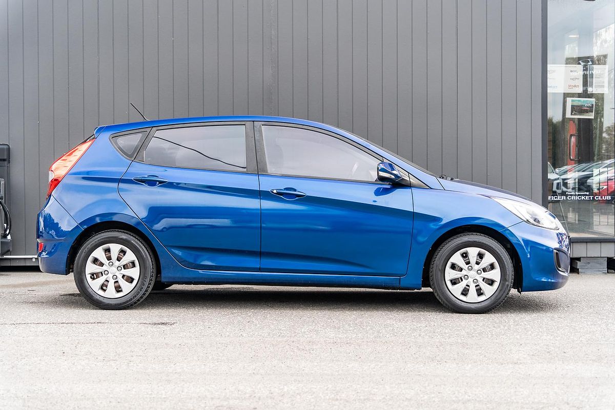 2014 Hyundai Accent Active RB2