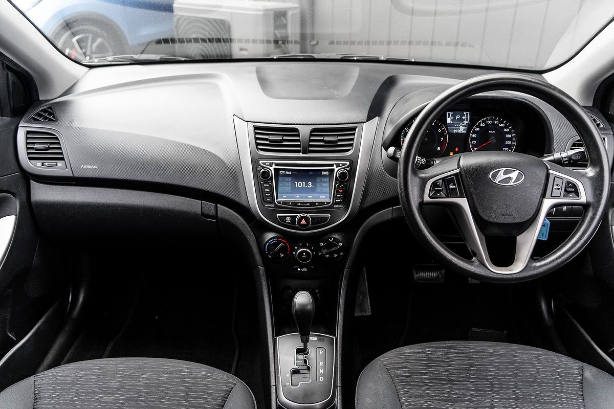 2014 Hyundai Accent Active RB2