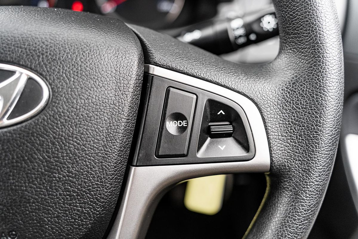 2016 Hyundai Accent Active RB4