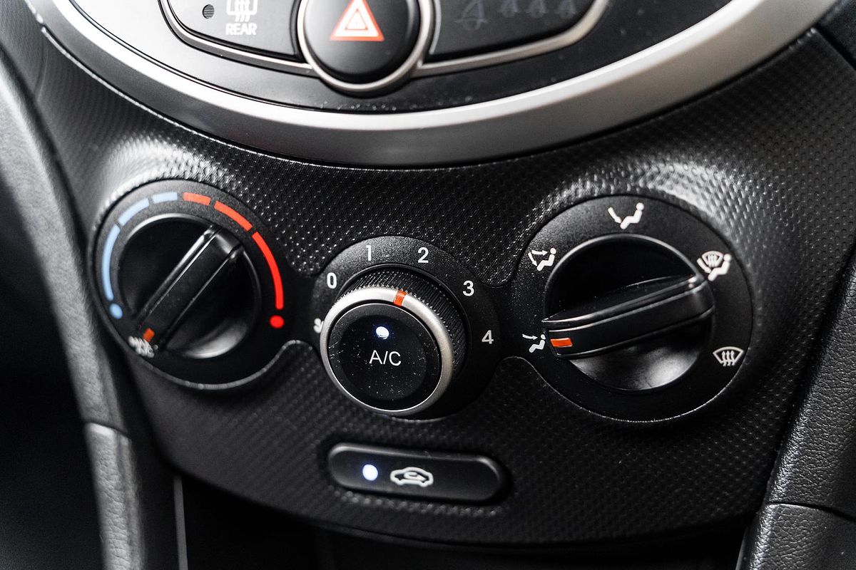 2016 Hyundai Accent Active RB4