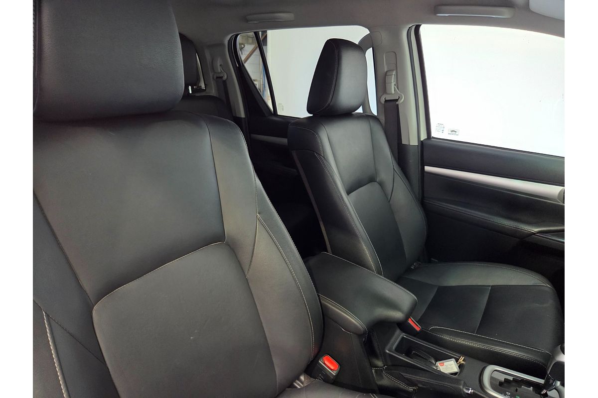 2020 Toyota Hilux SR5 GUN126R 4X4