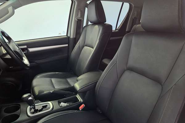 2020 Toyota Hilux SR5 GUN126R 4X4