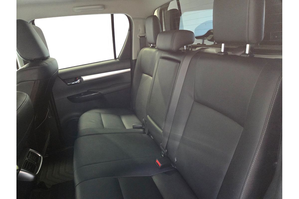2020 Toyota Hilux SR5 GUN126R 4X4