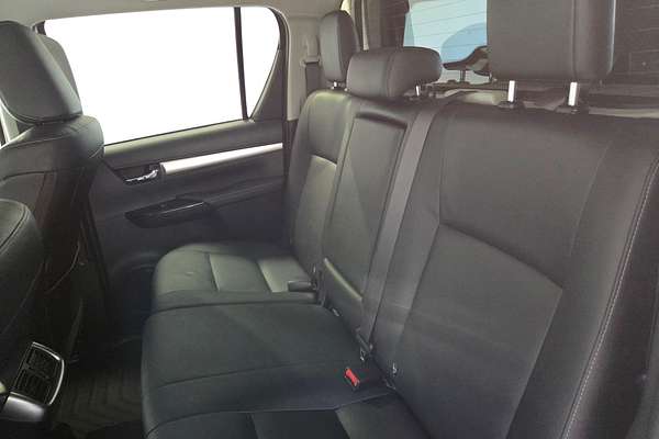 2020 Toyota Hilux SR5 GUN126R 4X4