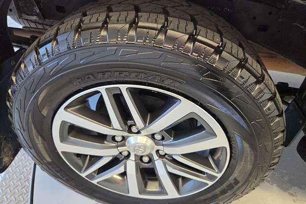 2020 Toyota Hilux SR5 GUN126R 4X4