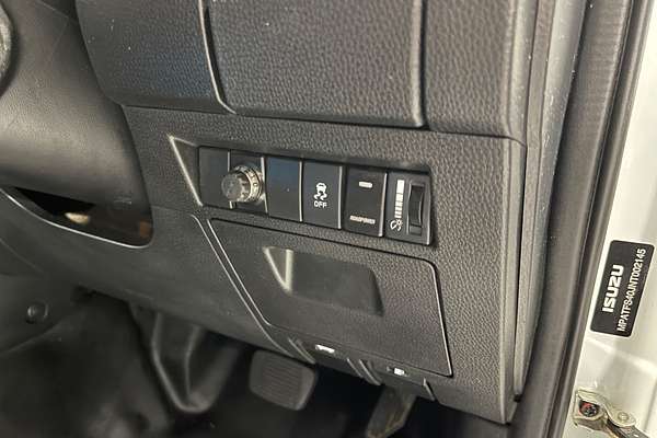 2021 Isuzu D-MAX LS-M  4X4