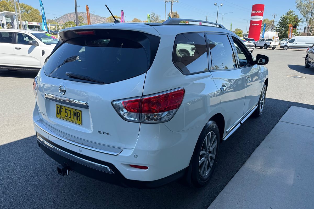 2016 Nissan Pathfinder ST-L R52