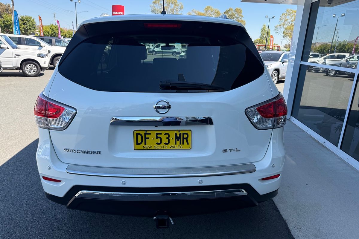 2016 Nissan Pathfinder ST-L R52