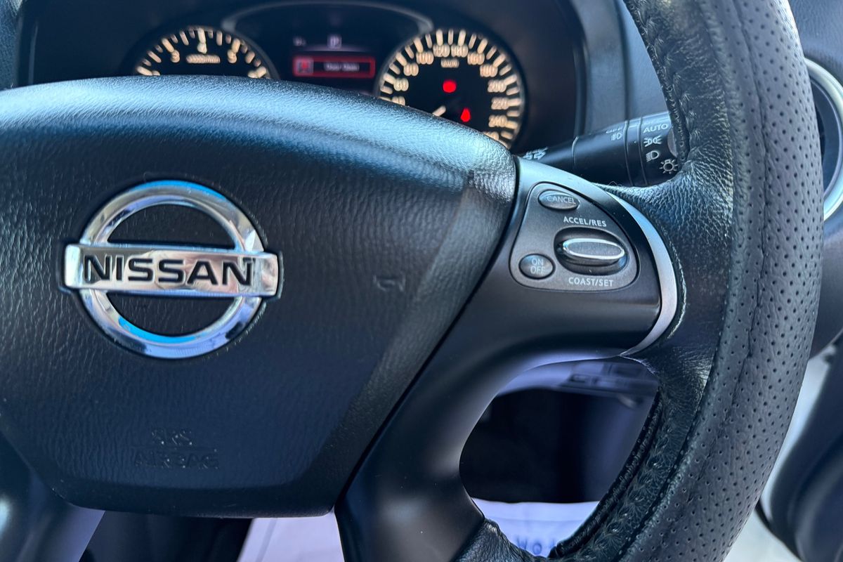 2016 Nissan Pathfinder ST-L R52