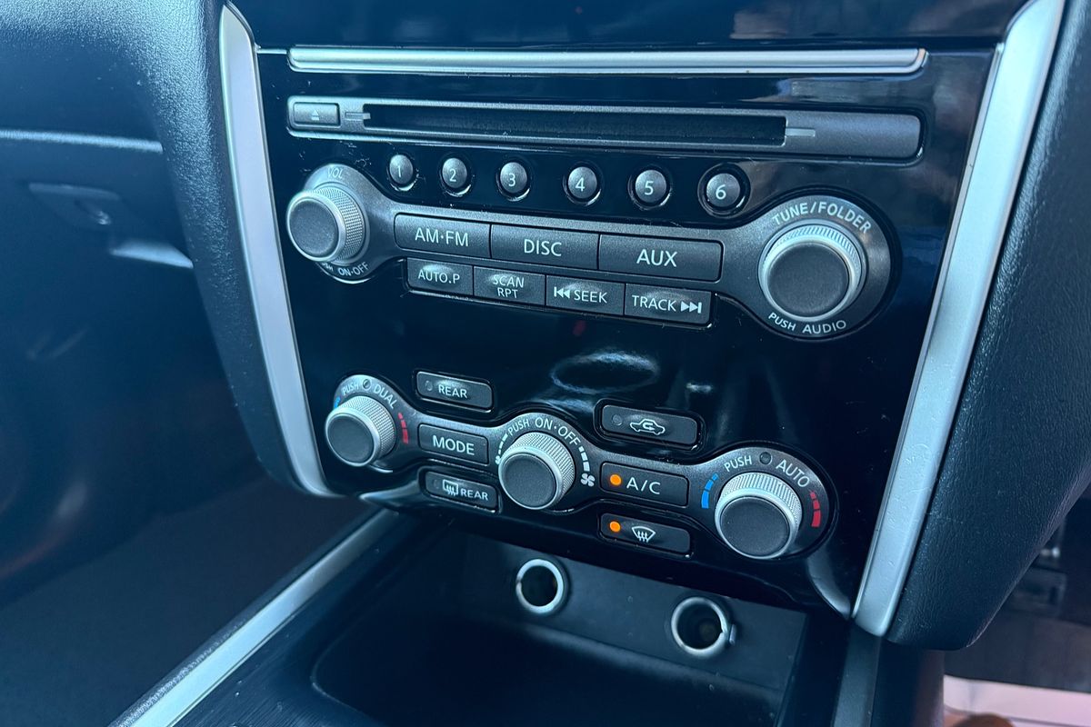 2016 Nissan Pathfinder ST-L R52