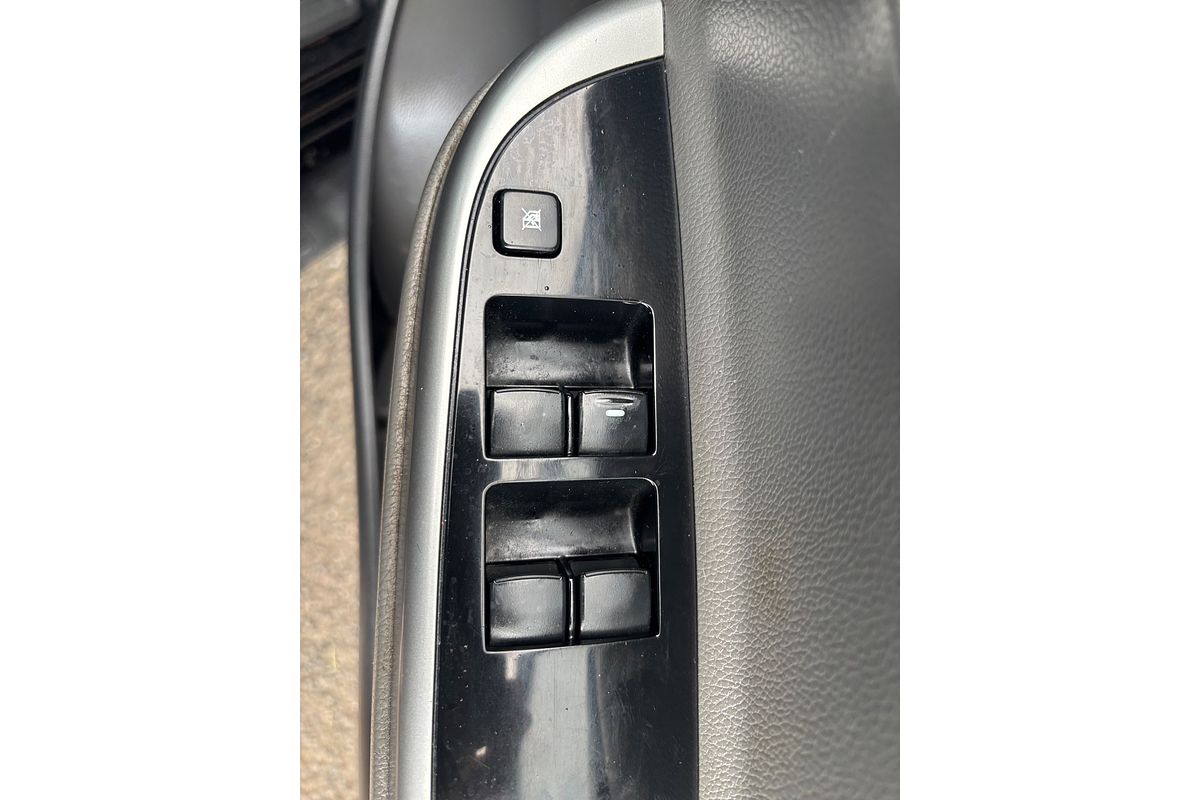 2015 Mitsubishi Triton Exceed MQ 4X4
