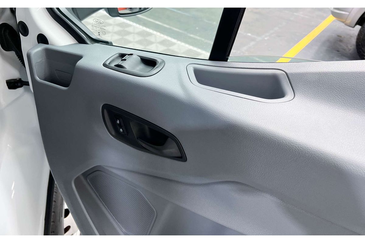2018 Ford Transit 470E VO Rear Wheel Drive