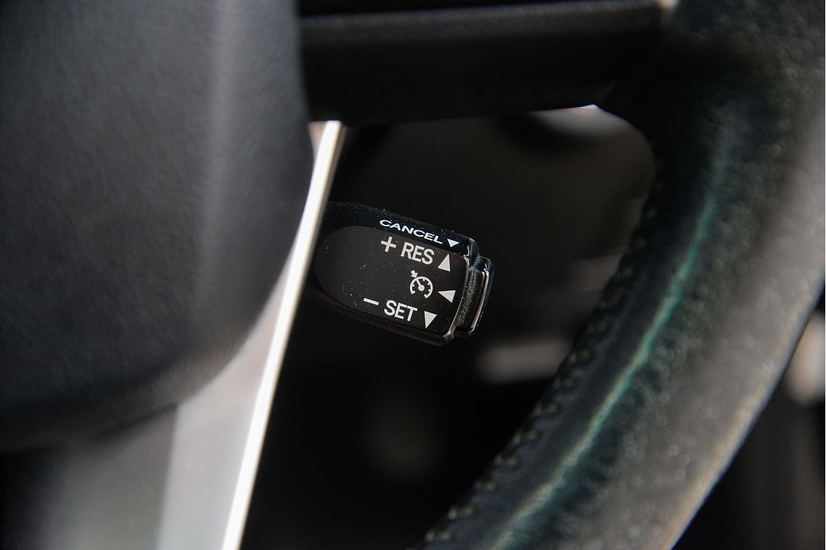 2016 Toyota Hilux SR5 GUN126R 4X4