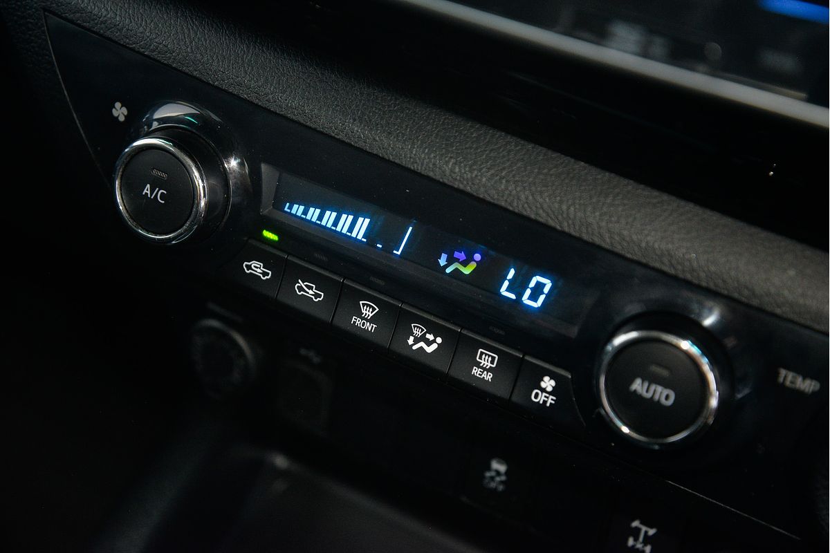 2016 Toyota Hilux SR5 GUN126R 4X4