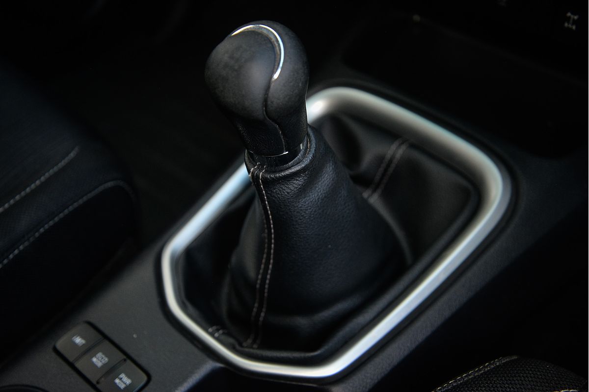 2016 Toyota Hilux SR5 GUN126R 4X4