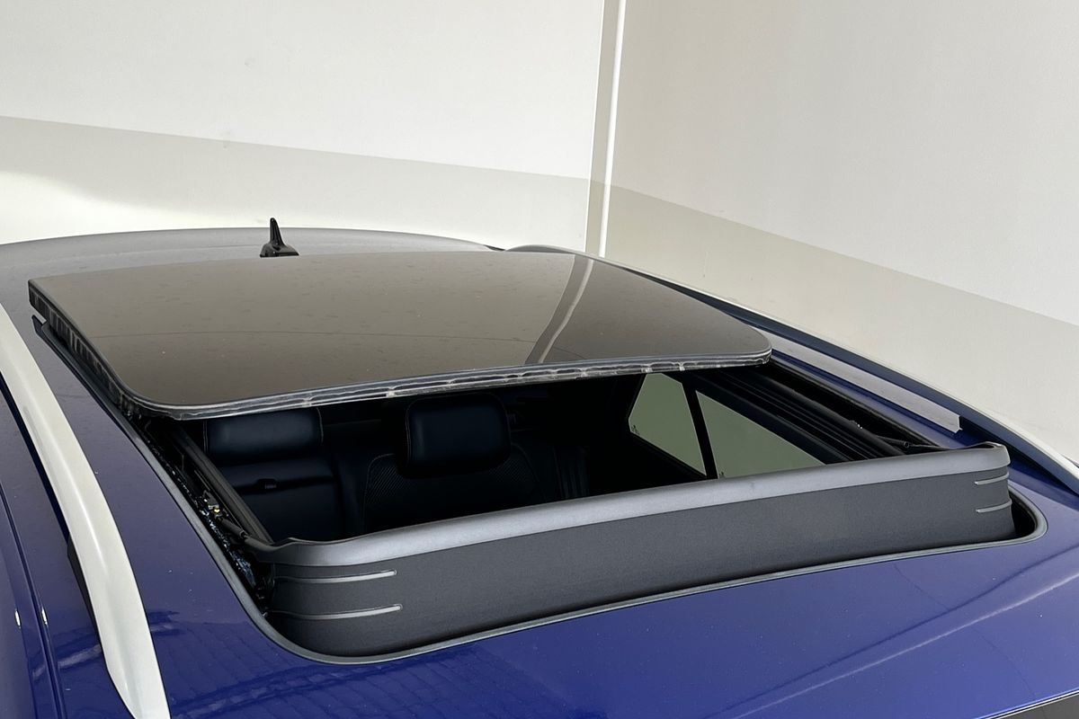 2024 Volkswagen T-Roc 140TSI R-Line D11