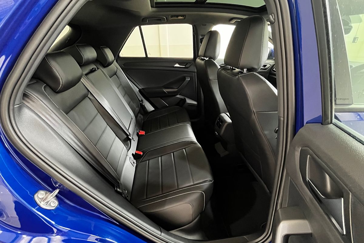 2024 Volkswagen T-Roc 140TSI R-Line D11