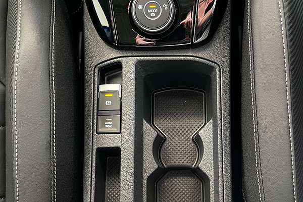 2024 Volkswagen T-Roc 140TSI R-Line D11