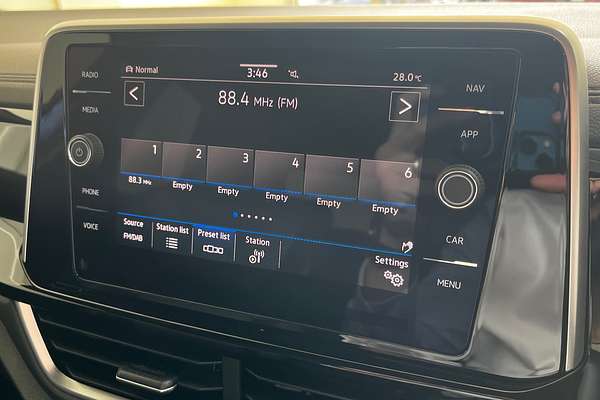 2024 Volkswagen T-Roc 140TSI R-Line D11