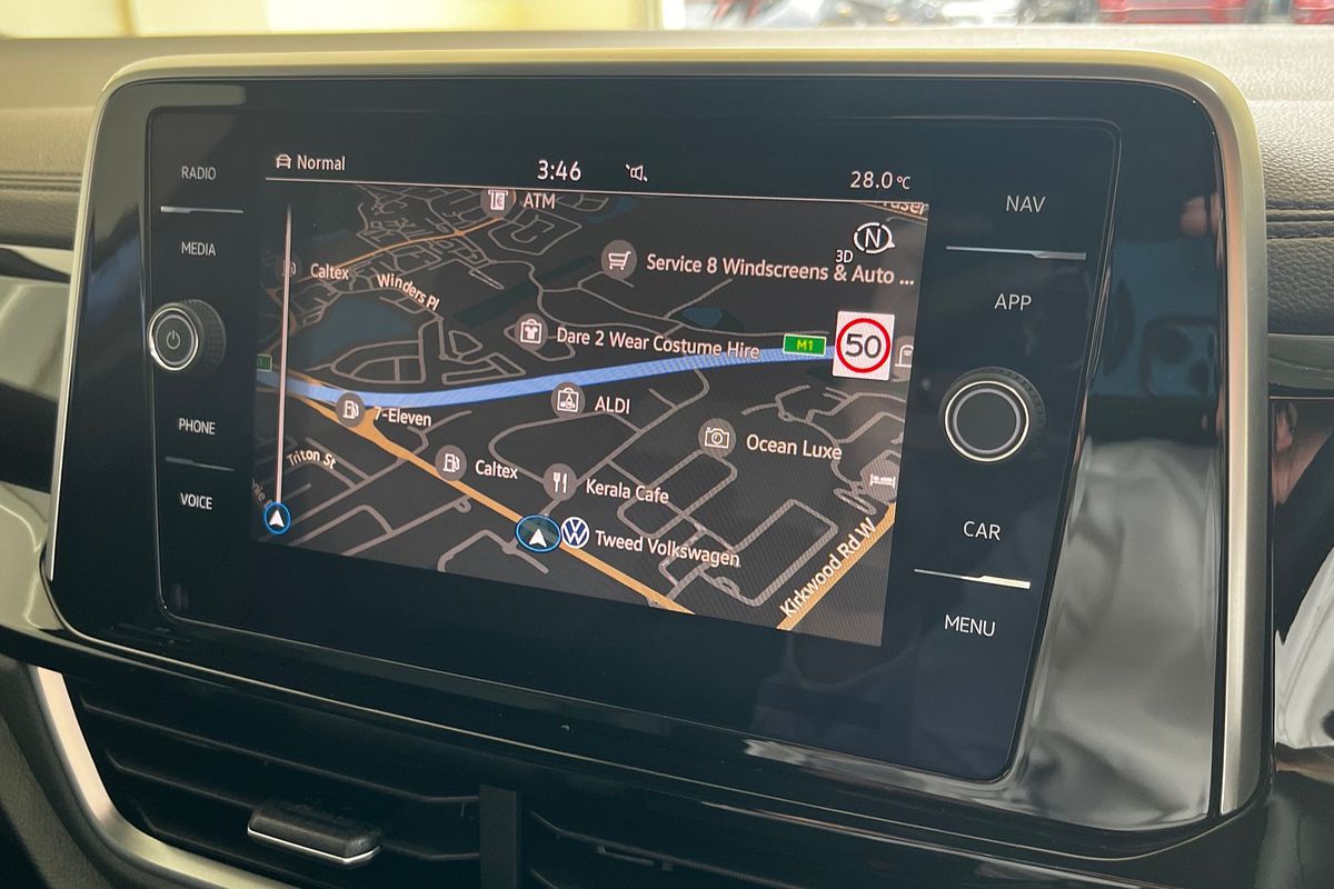 2024 Volkswagen T-Roc 140TSI R-Line D11